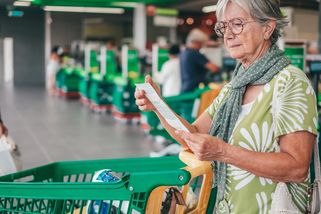 Jejich tempo je vražedné, jejich revírem je Lidl. Tohle je nejhorší věc, co dělají důchodci v supermarketu